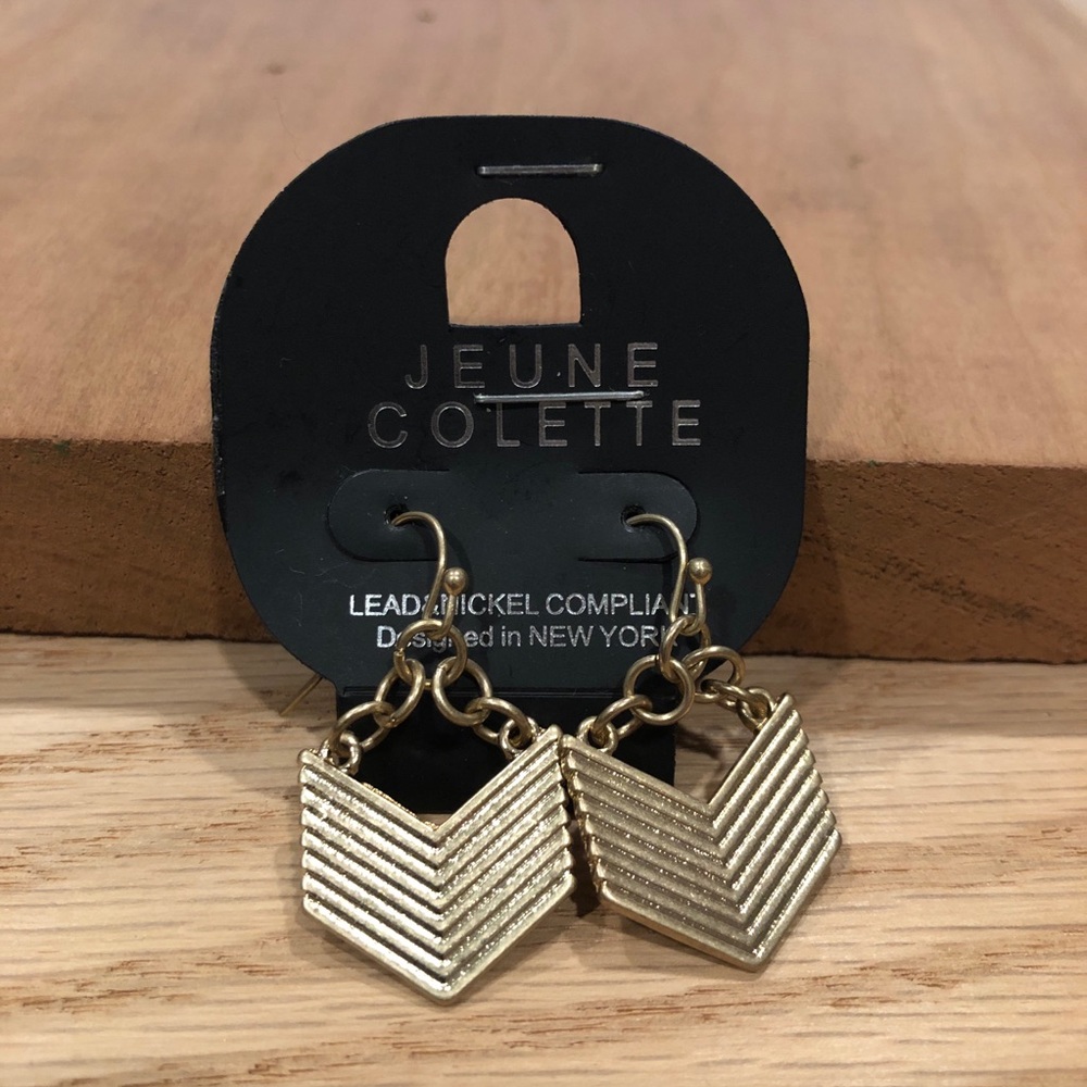 Jeune Colette arrow chevron drop earrings